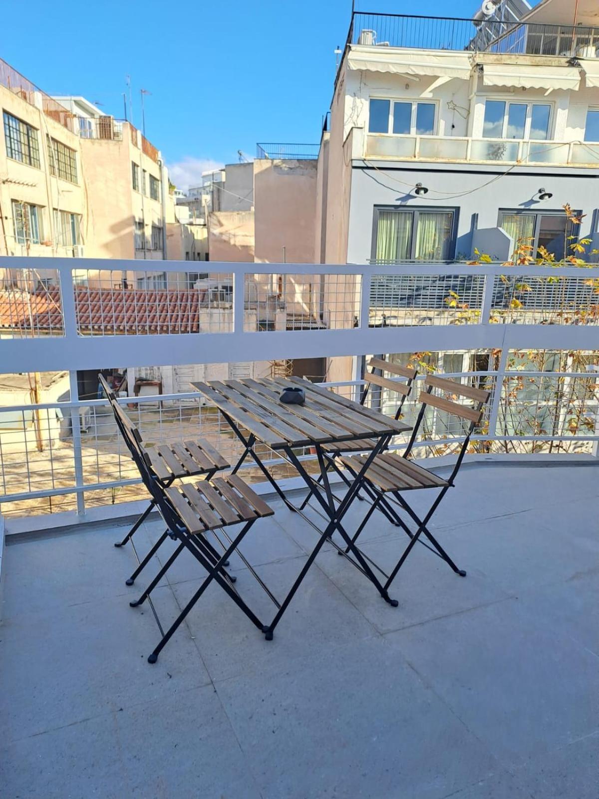 Sun Marco Apartments In Афины Номер фото